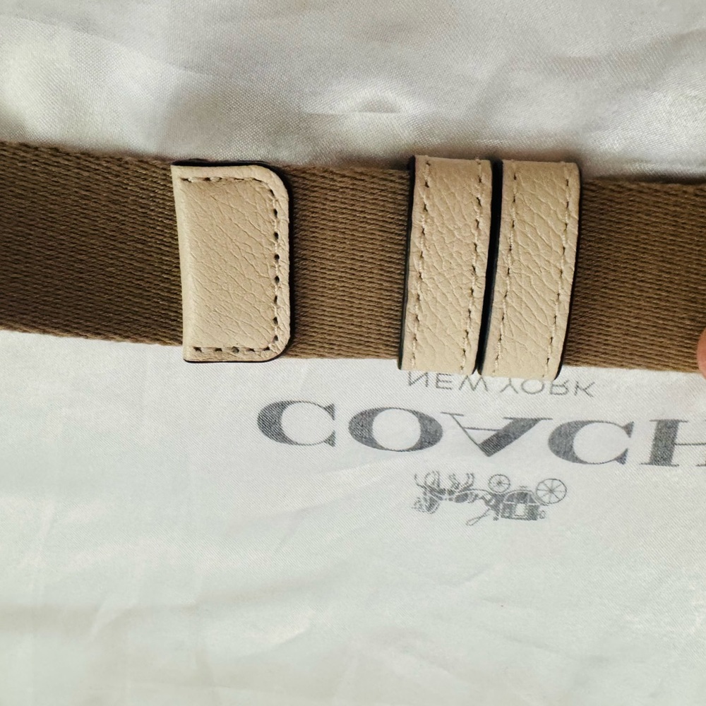 Coach Cream Crossbody Bag - Picture 4 of 11